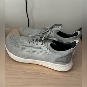 Flux Footwear Waterproof sneakers! Size 10.5 Men/12 Women